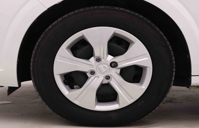 DACIA_DACIA_SANDERO_2548580_15.jpg