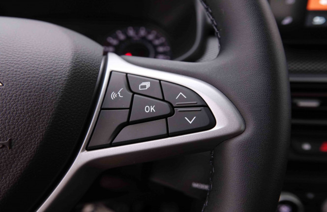 DACIA_DACIA_SANDERO_2548744_17.jpg