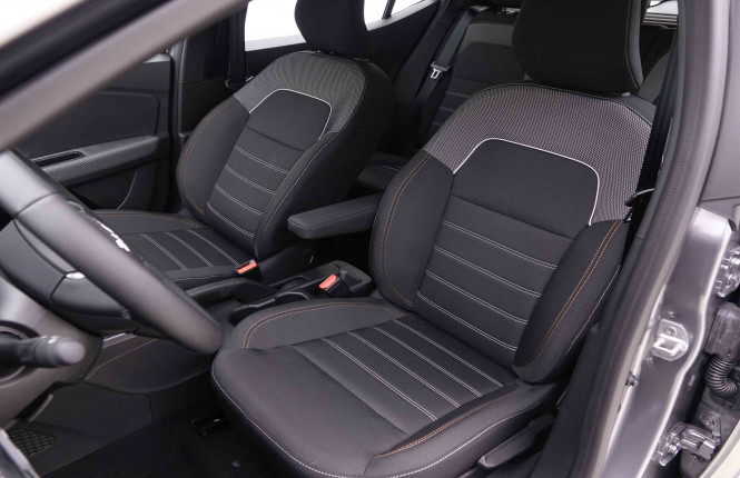 DACIA_DACIA_SANDERO_2548744_6.jpg
