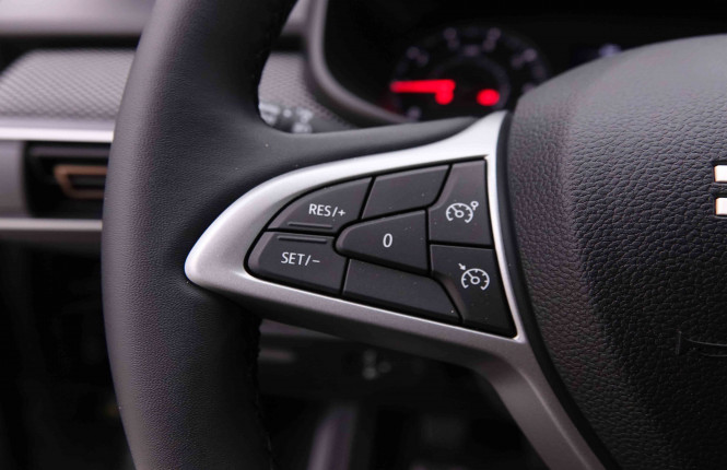 DACIA_DACIA_SANDERO_2549314_16.jpg