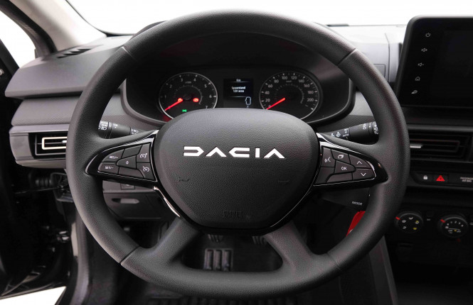 DACIA_DACIA_SANDERO_2652872_8.jpg