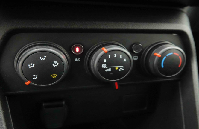 DACIA_DACIA_SANDERO_2654479_13.jpg DACIA_DACIA_SANDERO_2654479_13.jpg