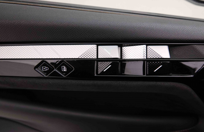 DS_DS_DS4_2550408_19.jpg DS_DS_DS4_2550408_19.jpg