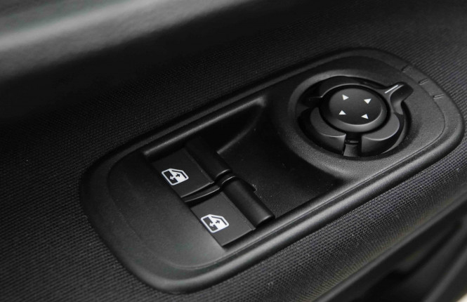 FIAT_FIAT_500C_2653940_22.jpg