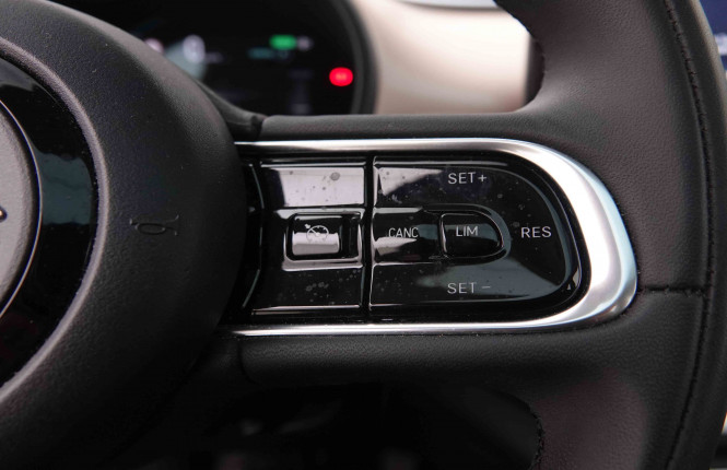 FIAT_FIAT_500E_2550751_19.jpg FIAT_FIAT_500E_2550751_19.jpg