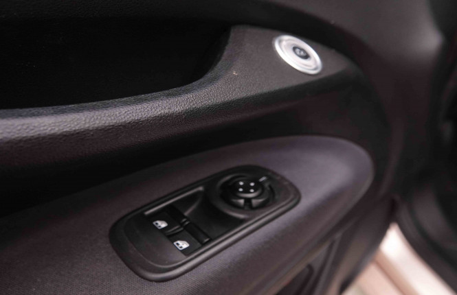 FIAT_FIAT_500E_2550751_20.jpg FIAT_FIAT_500E_2550751_20.jpg