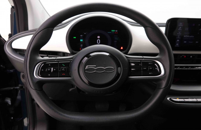 FIAT_FIAT_500E_2550833_8.jpg