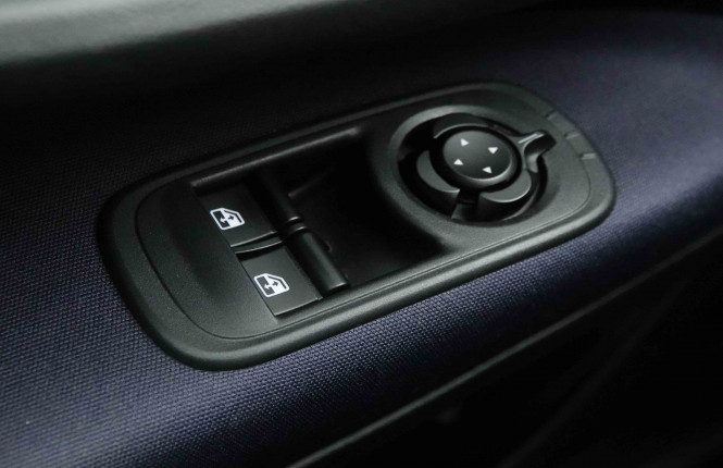 FIAT_FIAT_500E_2550834_18.jpg