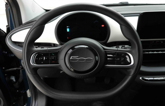 FIAT_FIAT_500E_2550834_8.jpg