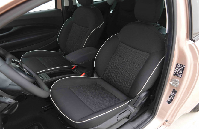 FIAT_FIAT_500E_2654268_6.jpg FIAT_FIAT_500E_2654268_6.jpg