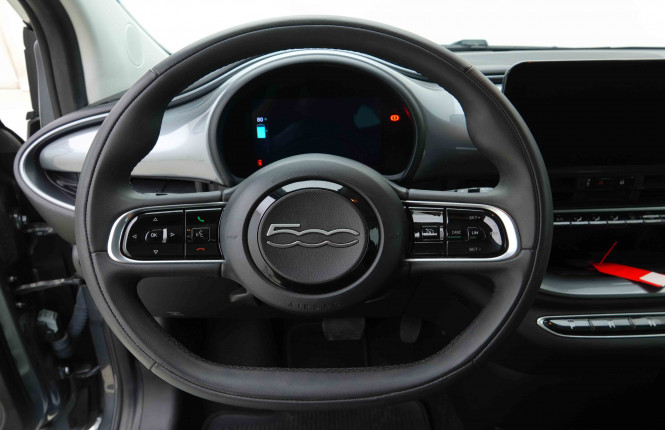 FIAT_FIAT_500E_2654270_8.jpg FIAT_FIAT_500E_2654270_8.jpg