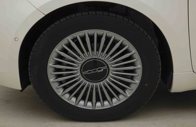 FIAT_FIAT_500E_2654271_22.jpg FIAT_FIAT_500E_2654271_22.jpg