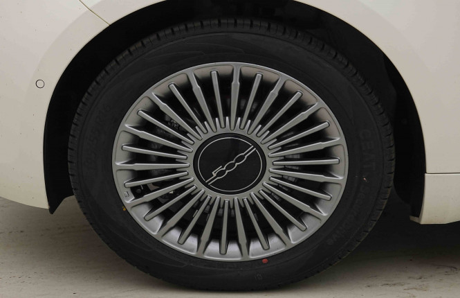 FIAT_FIAT_500E_2654272_22.jpg FIAT_FIAT_500E_2654272_22.jpg