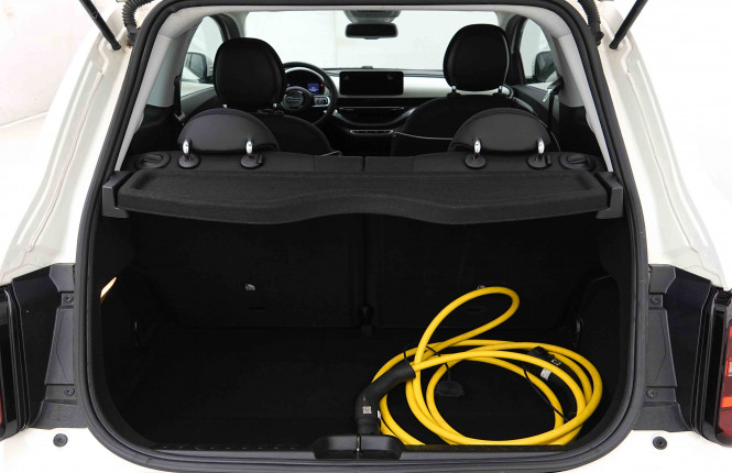 FIAT_FIAT_500E_2654272_5.jpg FIAT_FIAT_500E_2654272_5.jpg