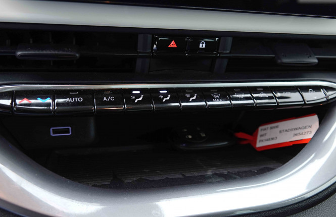 FIAT_FIAT_500E_2654273_13.jpg FIAT_FIAT_500E_2654273_13.jpg
