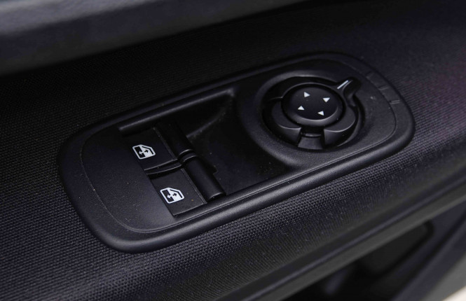 FIAT_FIAT_500E_2654273_21.jpg FIAT_FIAT_500E_2654273_21.jpg