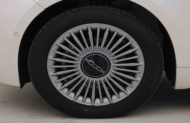 FIAT_FIAT_500E_2654273_22.jpg FIAT_FIAT_500E_2654273_22.jpg