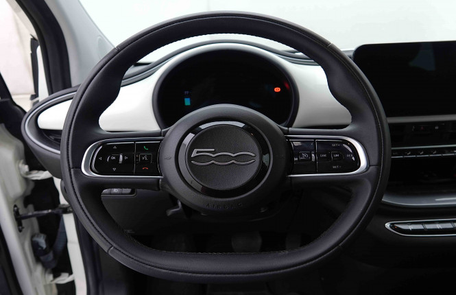 FIAT_FIAT_500E_2654273_8.jpg FIAT_FIAT_500E_2654273_8.jpg