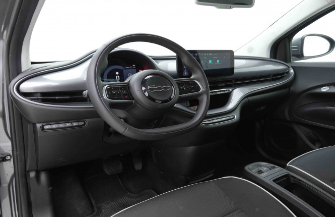 FIAT_FIAT_500E_2654274_7.jpg FIAT_FIAT_500E_2654274_7.jpg
