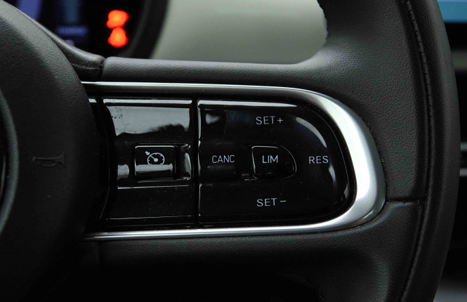 FIAT_FIAT_500E_2654277_19.jpg FIAT_FIAT_500E_2654277_19.jpg