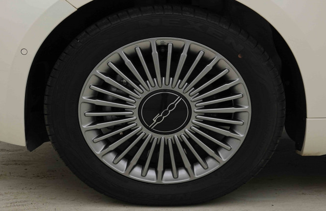FIAT_FIAT_500E_2654277_22.jpg FIAT_FIAT_500E_2654277_22.jpg