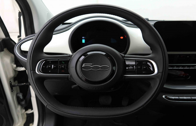 FIAT_FIAT_500E_2654278_8.jpg FIAT_FIAT_500E_2654278_8.jpg