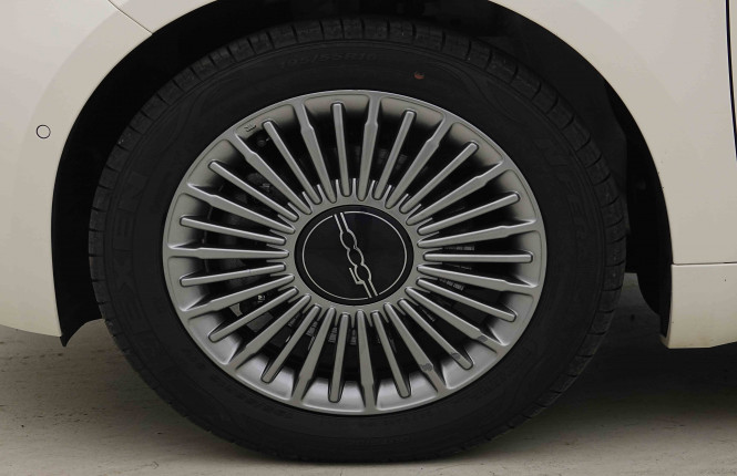 FIAT_FIAT_500E_2654280_22.jpg FIAT_FIAT_500E_2654280_22.jpg