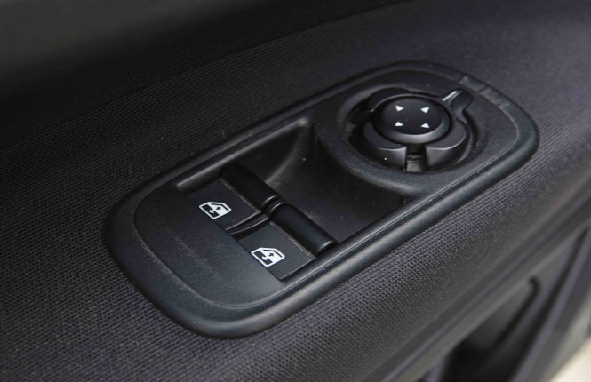 FIAT_FIAT_500E_2654282_21.jpg