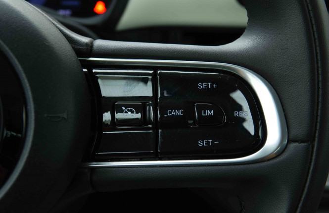 FIAT_FIAT_500E_2654283_19.jpg FIAT_FIAT_500E_2654283_19.jpg