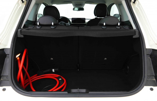 FIAT_FIAT_500E_2654283_5.jpg FIAT_FIAT_500E_2654283_5.jpg