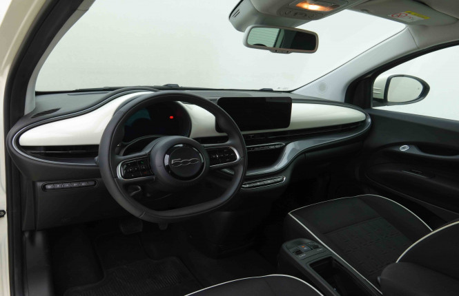 FIAT_FIAT_500E_2654283_7.jpg FIAT_FIAT_500E_2654283_7.jpg
