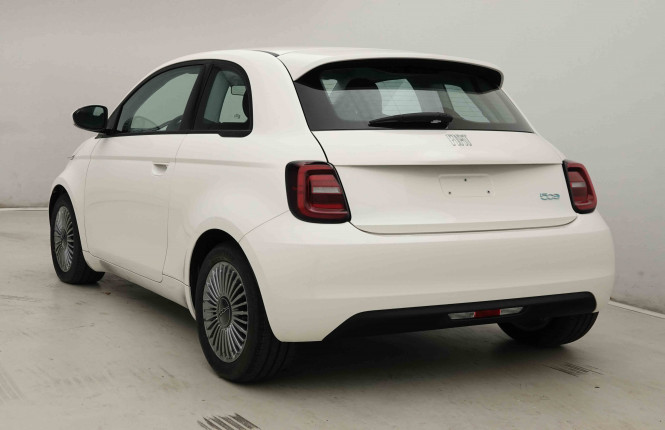 FIAT_FIAT_500E_2654498_26.jpg FIAT_FIAT_500E_2654498_26.jpg