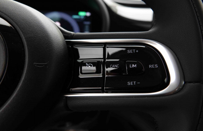 FIAT_FIAT_500E_2654507_16.jpg FIAT_FIAT_500E_2654507_16.jpg