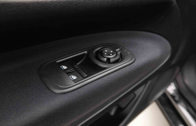 FIAT_FIAT_500E_2654507_17.jpg FIAT_FIAT_500E_2654507_17.jpg