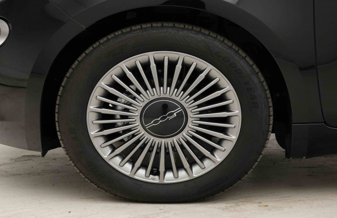 FIAT_FIAT_500E_2654507_18.jpg FIAT_FIAT_500E_2654507_18.jpg