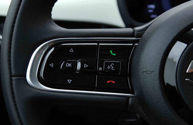 FIAT_FIAT_500E_2655007_16.jpg FIAT_FIAT_500E_2655007_16.jpg