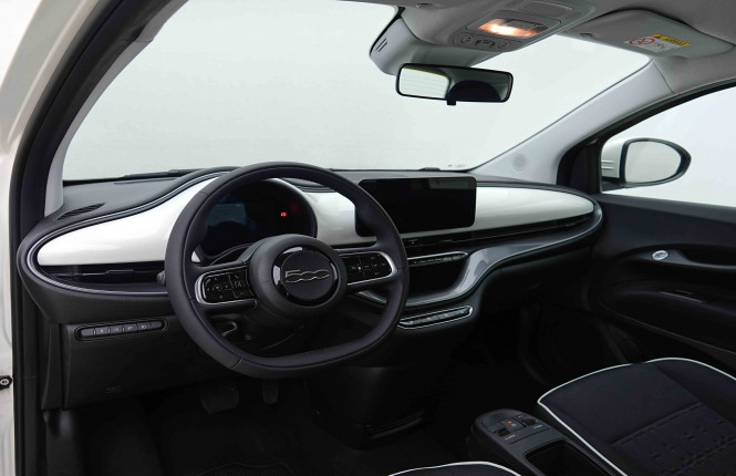 FIAT_FIAT_500E_2655007_7.jpg FIAT_FIAT_500E_2655007_7.jpg