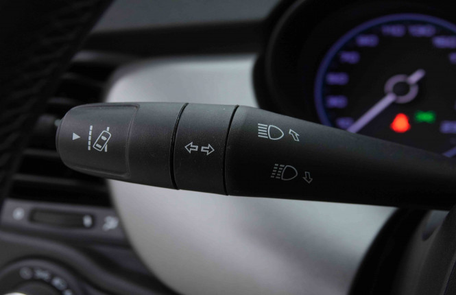 FIAT_FIAT_500X_2655199_14.jpg FIAT_FIAT_500X_2655199_14.jpg