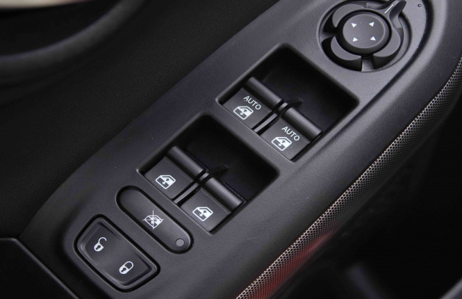 FIAT_FIAT_500X_2655199_19.jpg FIAT_FIAT_500X_2655199_19.jpg