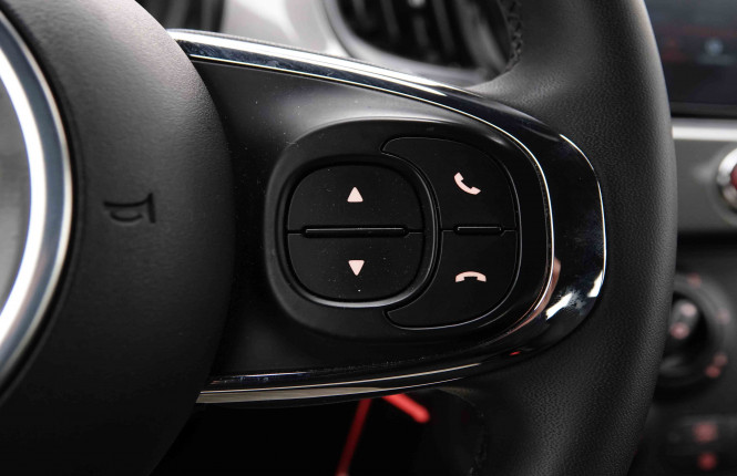 FIAT_FIAT_500_2551132_17.jpg FIAT_FIAT_500_2551132_17.jpg