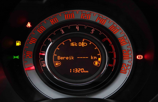 FIAT_FIAT_500_2652445_12.jpg FIAT_FIAT_500_2652445_12.jpg