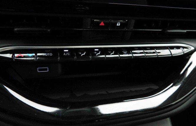 FIAT_FIAT_500_2654348_12.jpg