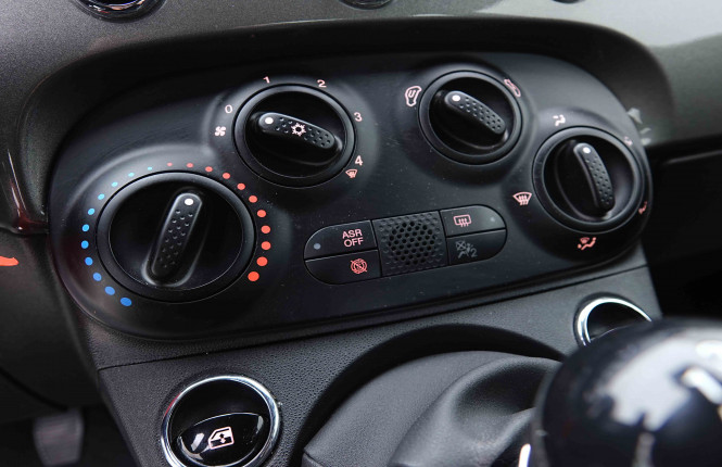 FIAT_FIAT_500_2655055_10.jpg