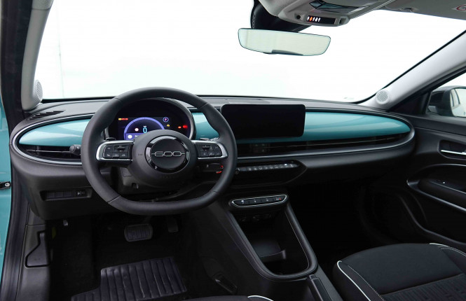 FIAT_FIAT_600_2654210_7.jpg FIAT_FIAT_600_2654210_7.jpg