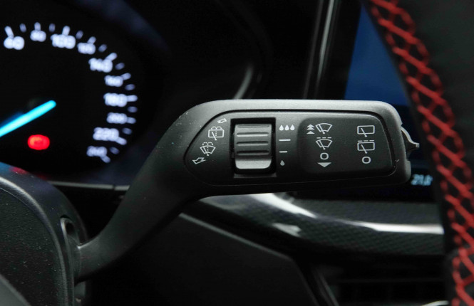 FORD_FORD_FOCUS_2652995_17.jpg FORD_FORD_FOCUS_2652995_17.jpg