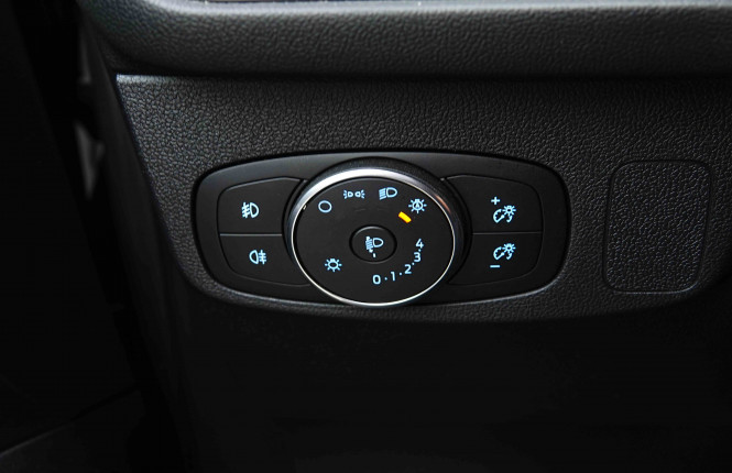 FORD_FORD_FOCUS_2654319_18.jpg FORD_FORD_FOCUS_2654319_18.jpg