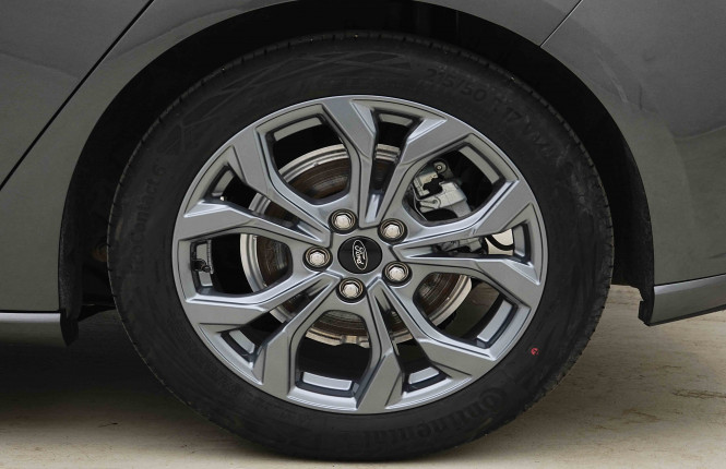 FORD_FORD_FOCUS_2654319_20.jpg FORD_FORD_FOCUS_2654319_20.jpg