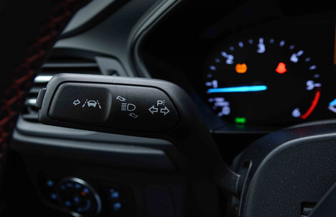 FORD_FORD_FOCUS_2654356_14.jpg FORD_FORD_FOCUS_2654356_14.jpg