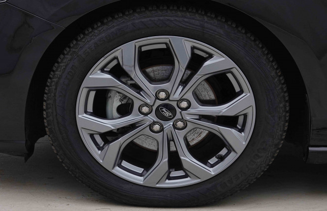 FORD_FORD_FOCUS_2654356_20.jpg FORD_FORD_FOCUS_2654356_20.jpg