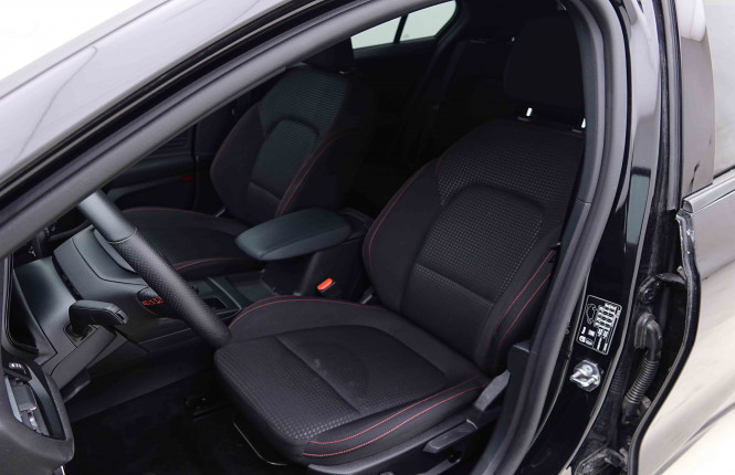 FORD_FORD_FOCUS_2654356_6.jpg FORD_FORD_FOCUS_2654356_6.jpg